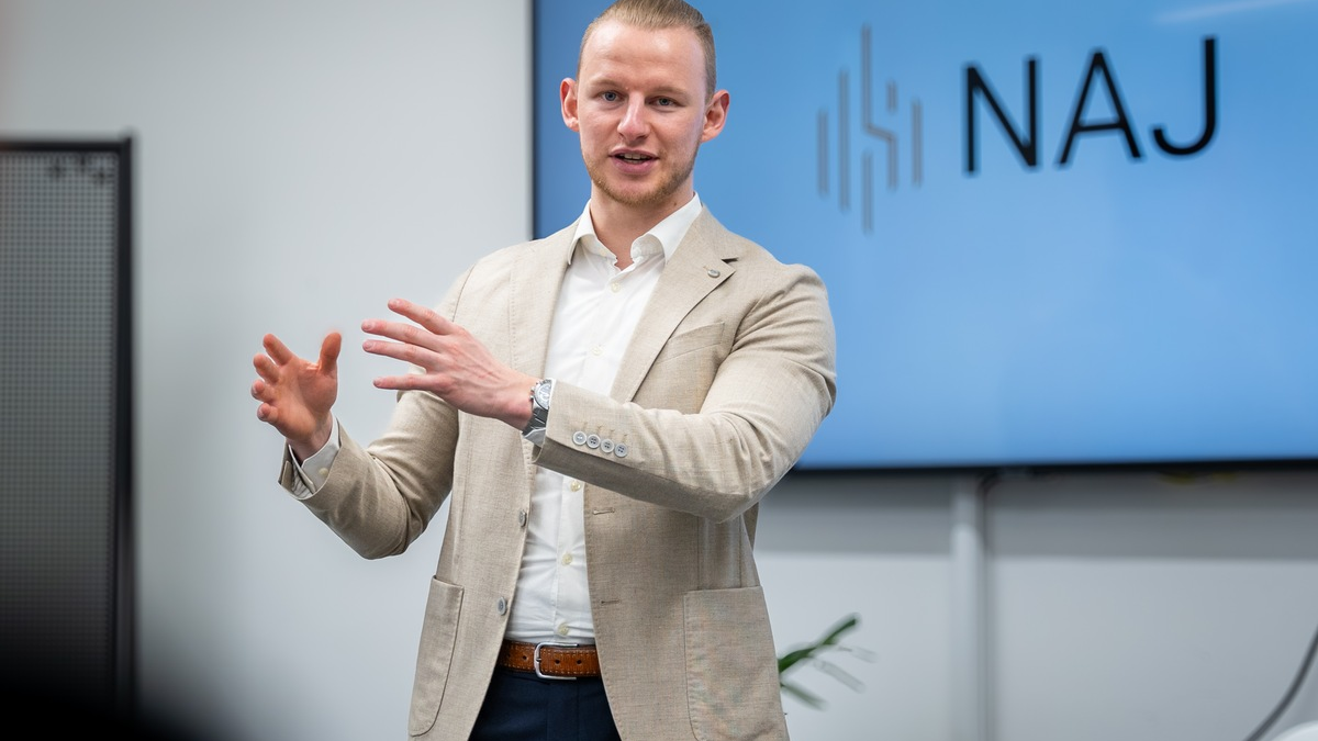 Was steckt wirklich hinter Social Recruiting? Jan Philipp Schmid von NAJ Agency klärt auf, weshalb diese Methode nun mehr Pflicht als Optional ist - Foto: presseportal.de