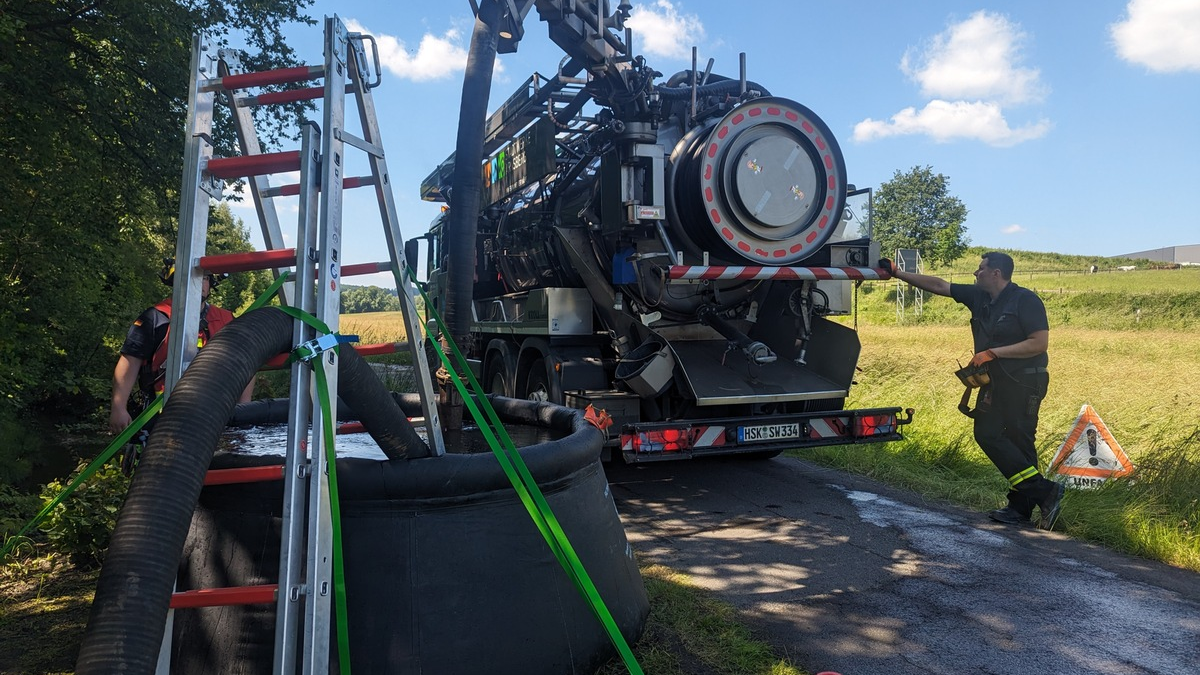 FW-AR: Großangelegte Waldbrandübung mit 120 Einsatzkräften erfolgreich durchgeführt - Foto: presseportal.de