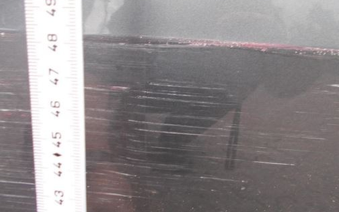 POL-SE: Bad Segeberg - Zum Parken abgestellter Pkw durch rotes Fahrzeug beschädigt - Polizei sucht Zeugen - Foto: presseportal.de