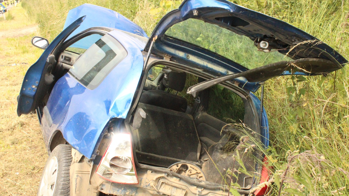 POL-DN: Verkehrsunfall auf der L253 - Senior schwer verletzt - Foto: presseportal.de
