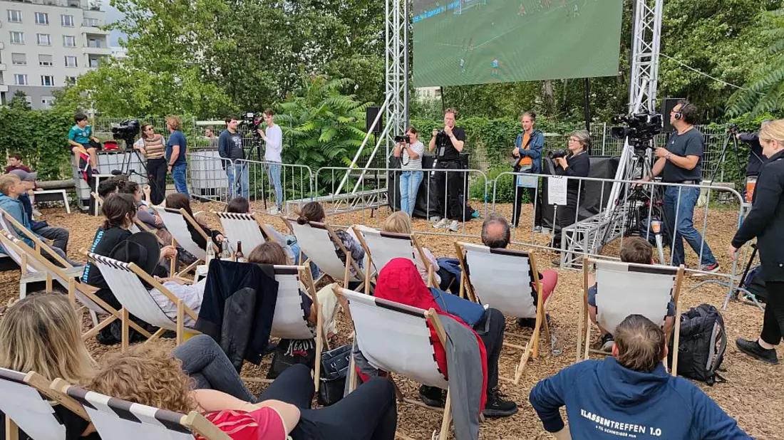 Public Viewing im Berliner Biergarten BRLO (Archiv) - Bild: über dts Nachrichtenagentur