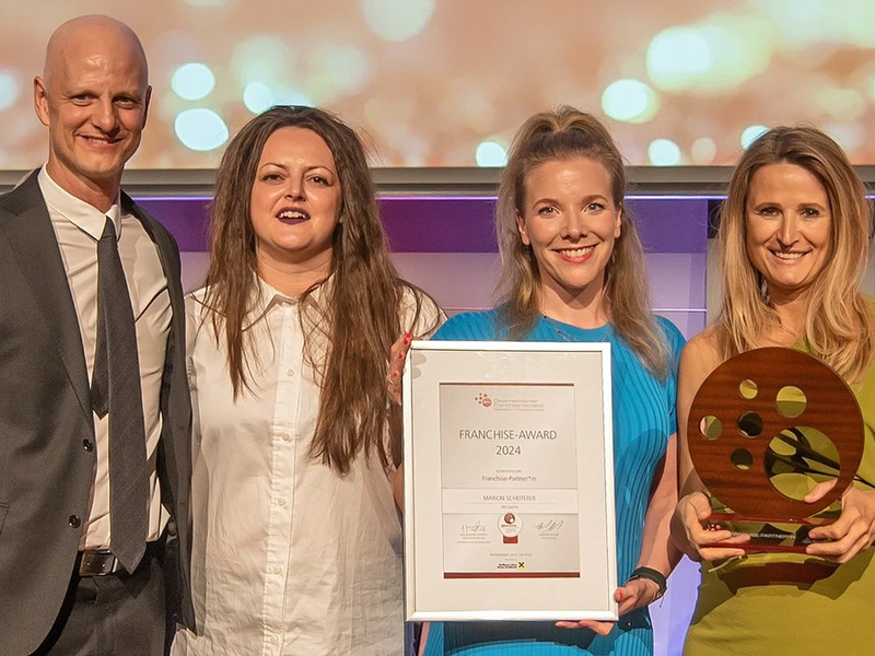 Erfolgreiche Franchisepartnerin und innovativer Newcomer: Marion Scheiterer und MyPelvi wurden ausgezeichnet - Foto: presseportal.de