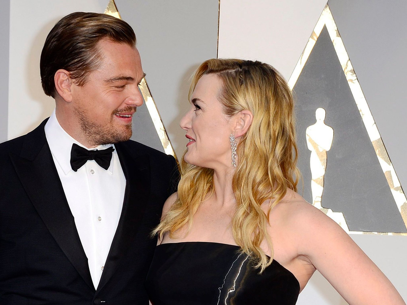 Hatten ein schmieriges Kuss-Erlebnis: Leonardo DiCaprio und Kate Winslet. - Foto: Mike Nelson/EPA/dpa