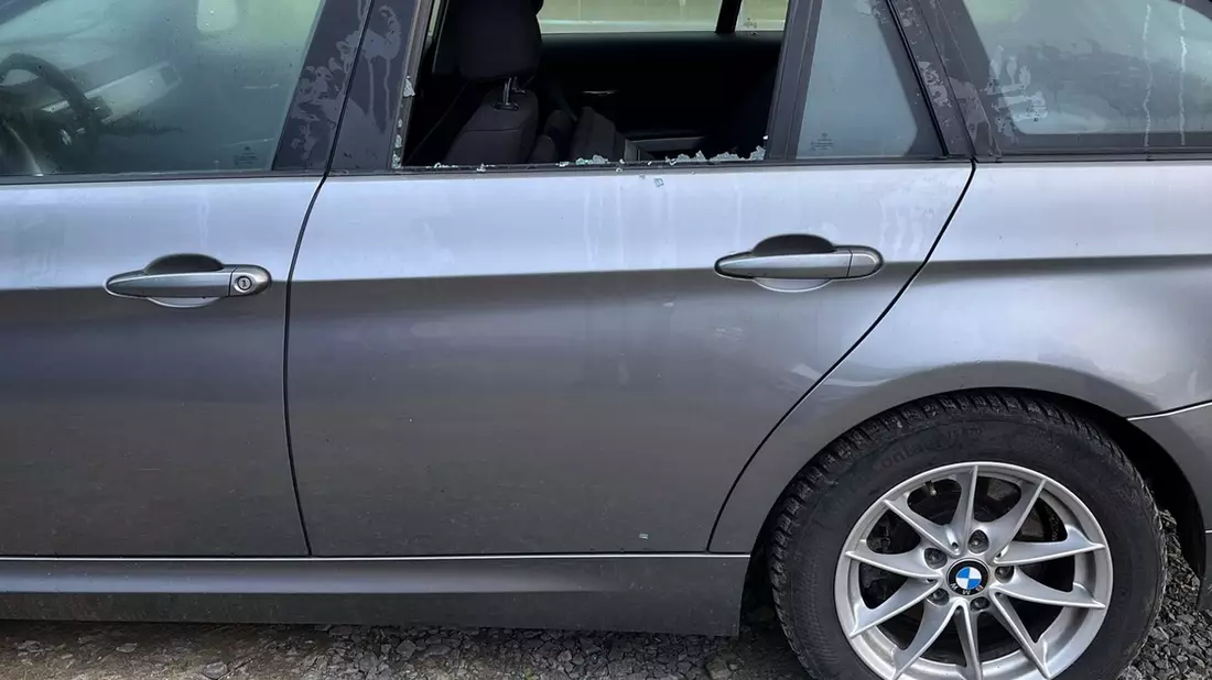 POL-RBK: Overath - Pkw auf Schotterparkplatz aufgebrochen - Bild: presseportal.de