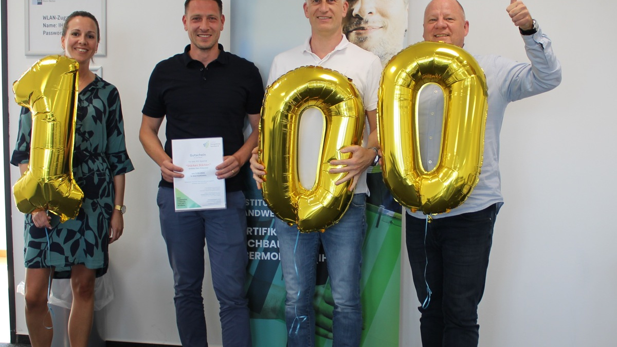 Deutschland feiert den 100. Fachbauleiter und Obermonteur mit IHK-Zertifikat - Foto: presseportal.de