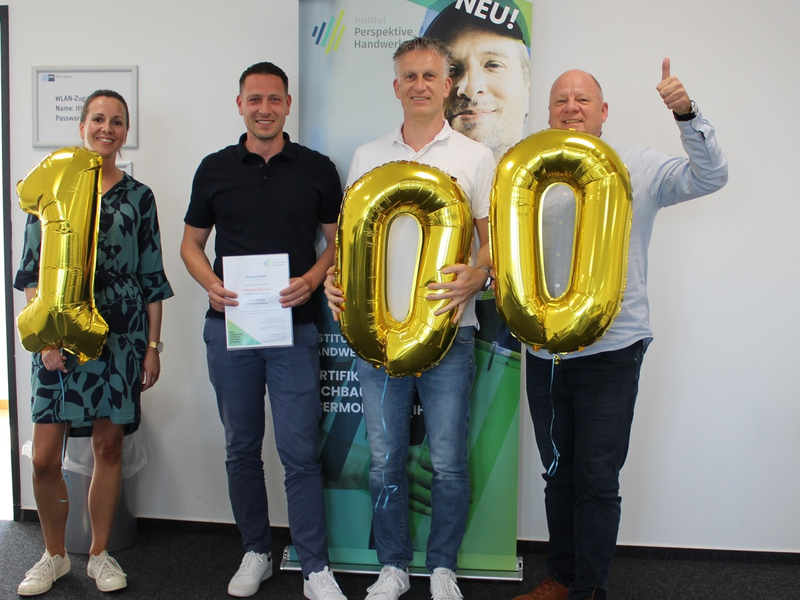 Deutschland feiert den 100. Fachbauleiter und Obermonteur mit IHK-Zertifikat - Foto: presseportal.de