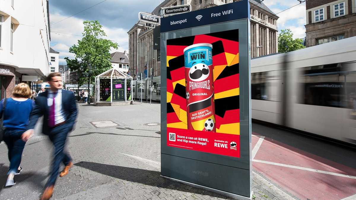 #PringlesFlipFlag: Fans können digitale Werbeflächen von Pringles in Echtzeit steuern, um ihre Mannschaft zu unterstützen - Foto: presseportal.de