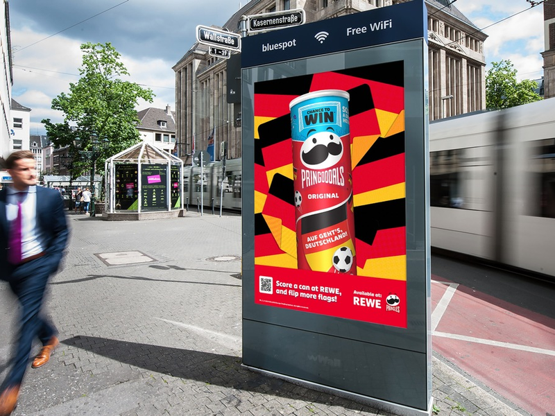 #PringlesFlipFlag: Fans können digitale Werbeflächen von Pringles in Echtzeit steuern, um ihre Mannschaft zu unterstützen - Foto: presseportal.de