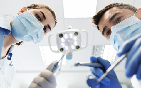 Mund auf, Praxis zu - Zahnärztinnen und Zahnärzte in Niedersachsen schließen am 18.06.2024 ihre Praxen aus Protest - Foto: presseportal.de