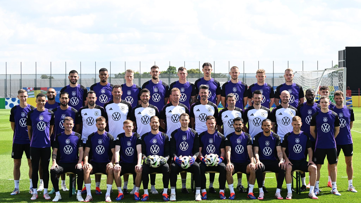 Das offizielle Mannschaftsfoto des DFB-Teams. - Foto: Federico Gambarini/dpa