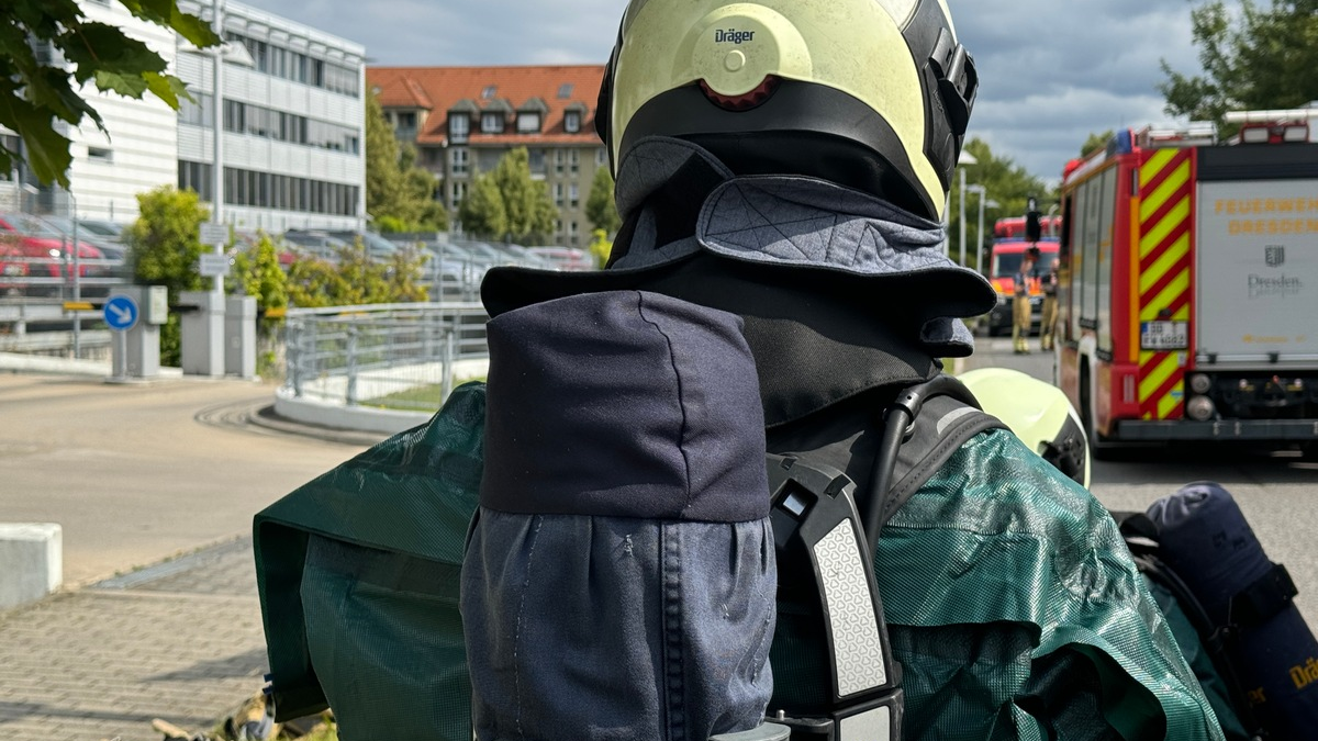 FW Dresden: Brand im Frauenhofer-Institut - Foto: presseportal.de