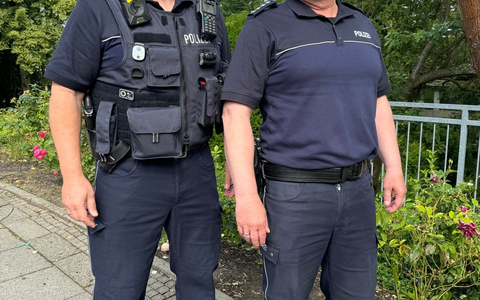 POL-EN: EN-Kreis/NRW: Neue Poloshirts für die Polizeibeamtinnen und -beamten im Ennepe-Ruhr-Kreis - Foto: presseportal.de