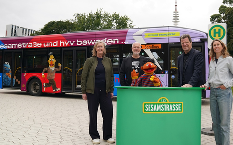 'Sesamstraße' und hvv bewegen...: hvv, Sesame Workshop und NDR vermitteln Kindern spielerisch Wissen zur nachhaltigen Mobilitätsnutzung - Foto: presseportal.de