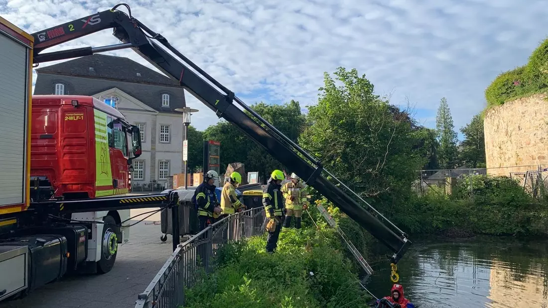 FW-DT: Amtshilfe für die Polizei am Schlossgraben Detmold - Bild: presseportal.de