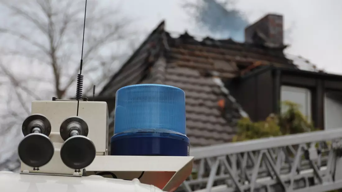 FW-BN: Erneuter Brand in leerstehendem Schulgebäude in Alt-Godesberg - Bild: presseportal.de