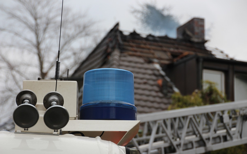 FW-BN: Erneuter Brand in leerstehendem Schulgebäude in Alt-Godesberg - Foto: presseportal.de