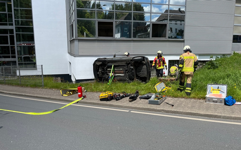 FW-PL: Eingeklemmte Person nach Verkehrsunfall - Foto: presseportal.de