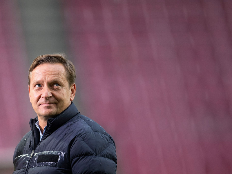 Ein Neuanfang mit einem Trainer ohne BVB-Vergangenheit wäre womöglich besser gewesen, findet Horst Heldt. - Foto: Marius Becker/dpa