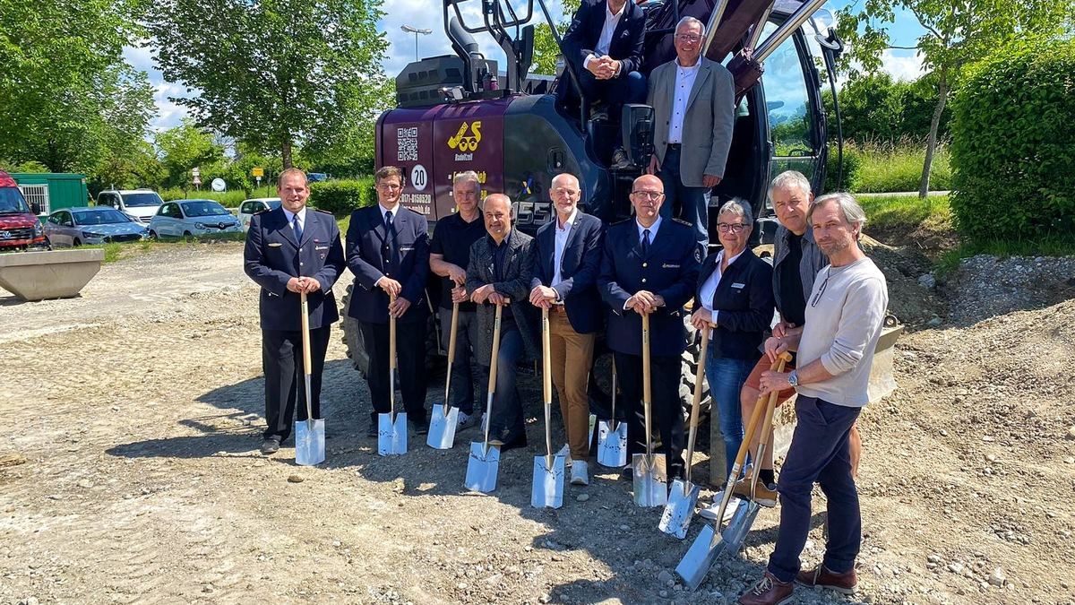 FW Konstanz: Spatenstich Feuerwehrhaus Dingelsdorf - Foto: presseportal.de