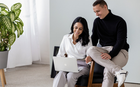 Michael und Lobna Schafhauser von der Schafhauser & Schafhauser Consulting GmbH: Wie der nebenberufliche Start ins Copywriting Business gelingt - Foto: presseportal.de