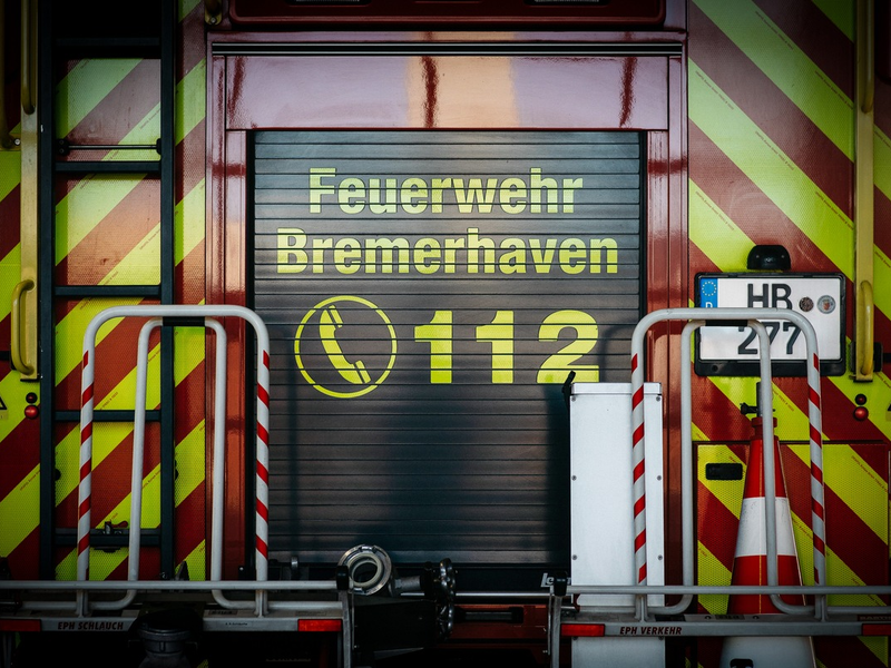 FW Bremerhaven: Verrauchter Treppenraum im Mehrfamilienhaus - Foto: presseportal.de