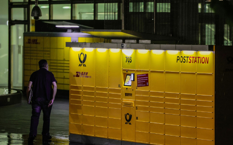 Die Deutsche Post betreibe derzeit rund 700 Poststationen - das sind 600 mehr als noch ein Jahr zuvor. - Foto: Oliver Berg/dpa