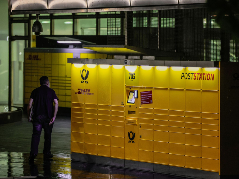 Die Deutsche Post betreibe derzeit rund 700 Poststationen - das sind 600 mehr als noch ein Jahr zuvor. - Foto: Oliver Berg/dpa