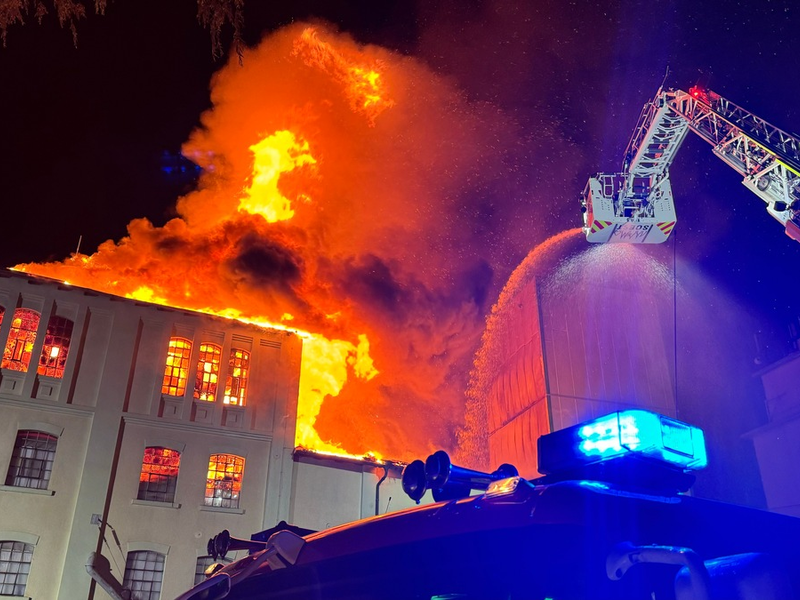 FW-PI: Brand in Tiefgarage am Wedeler Bahnhof - Großalarm am Samstagvormittag - Foto: presseportal.de