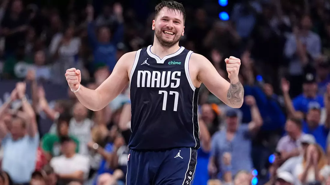 Superstar Luka Doncic von den Dallas Mavericks jubelt über den Sieg gegen die Boston Celtics. - Bild: Julio Cortez/AP/dpa