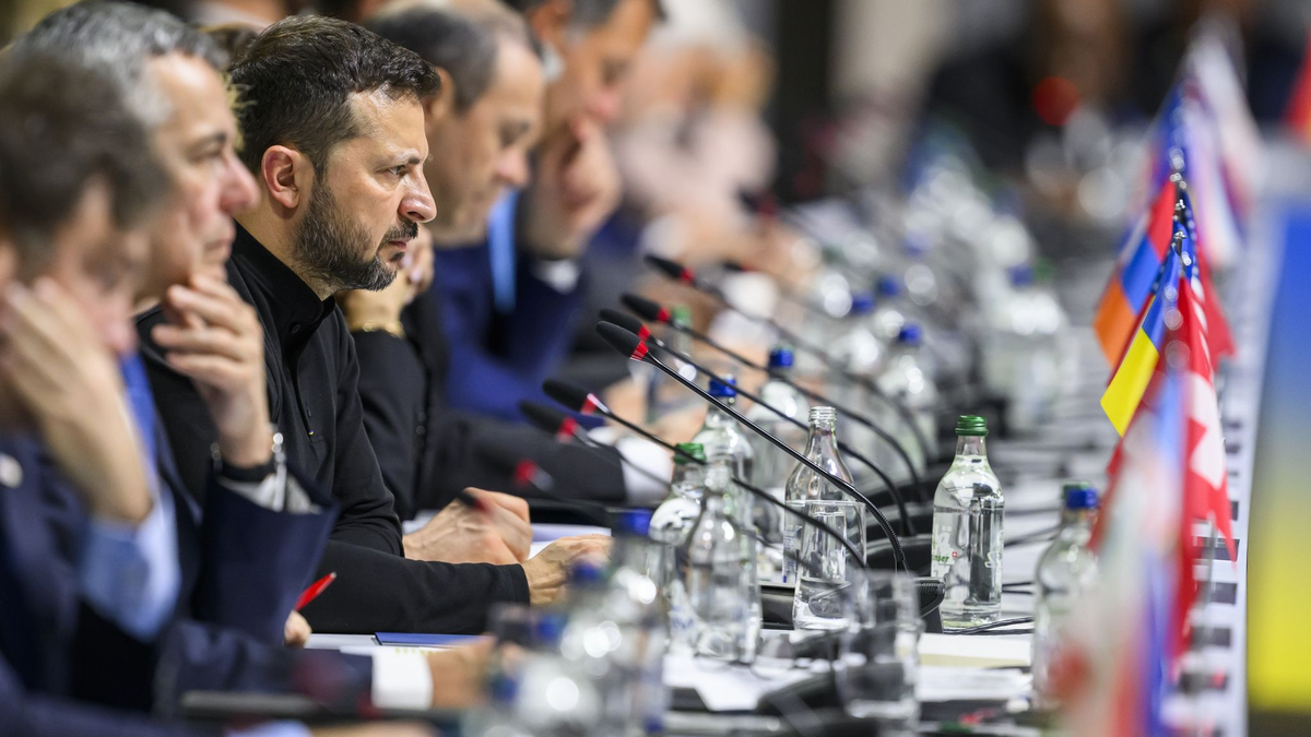Der ukrainische Präsident Wolodymyr Selenskyj nimmt am Friedensgipfel in der Schweiz teil. - Foto: Urs Flueeler/KEYSTONE/EDA/POOL/dpa