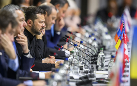 Der ukrainische PrÀsident Wolodymyr Selenskyj nimmt am Friedensgipfel in der Schweiz teil. - Foto: Urs Flueeler/KEYSTONE/EDA/POOL/dpa Der ukrainische PrÀsident Wolodymyr Selenskyj nimmt am Friedensgipfel in der Schweiz teil. - Foto: Urs Flueeler/KEYSTONE/EDA/POOL/dpa