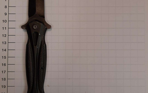 BPOL NRW: Bundespolizei stellt bei 18-Jährigem Einhandmesser sicher - Foto: presseportal.de