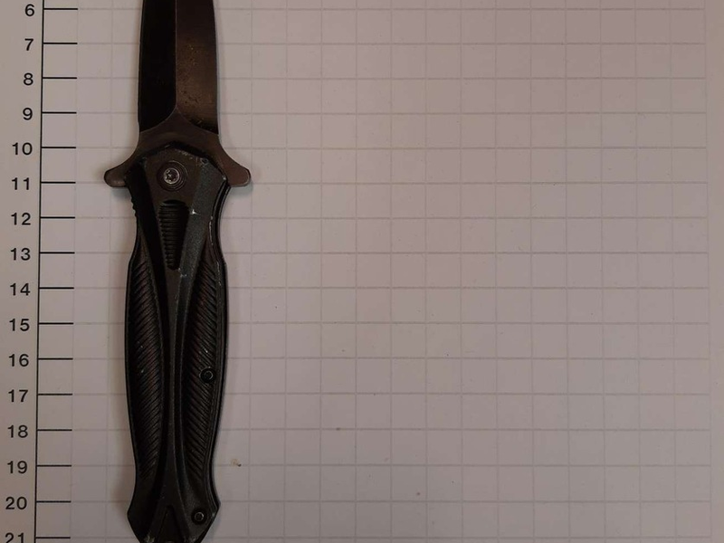BPOL NRW: Bundespolizei stellt bei 18-Jährigem Einhandmesser sicher - Foto: presseportal.de