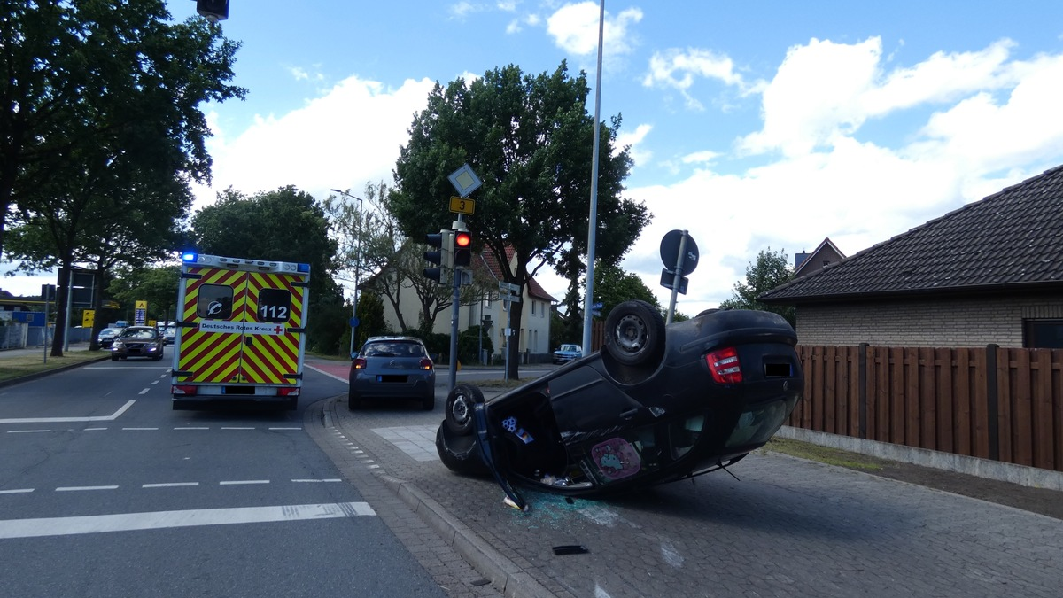 POL-CE: Schwerer Vorfahrtsverstoß endet glimpflich - Foto: presseportal.de