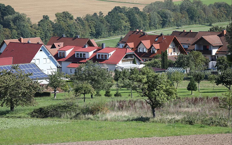 Häuser in einem Dorf (Archiv) - Foto: über dts Nachrichtenagentur
