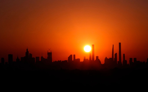 Für die US-Metropole New York sind diese Woche Temperaturen von bis zu 34 Grad vorausgesagt. - Foto: Frank Franklin II/AP/dpa