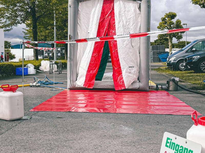 FW-DT: ABC-Einsatz bei Lack herstellendem Betrieb an der Ohmstraße - Foto: presseportal.de
