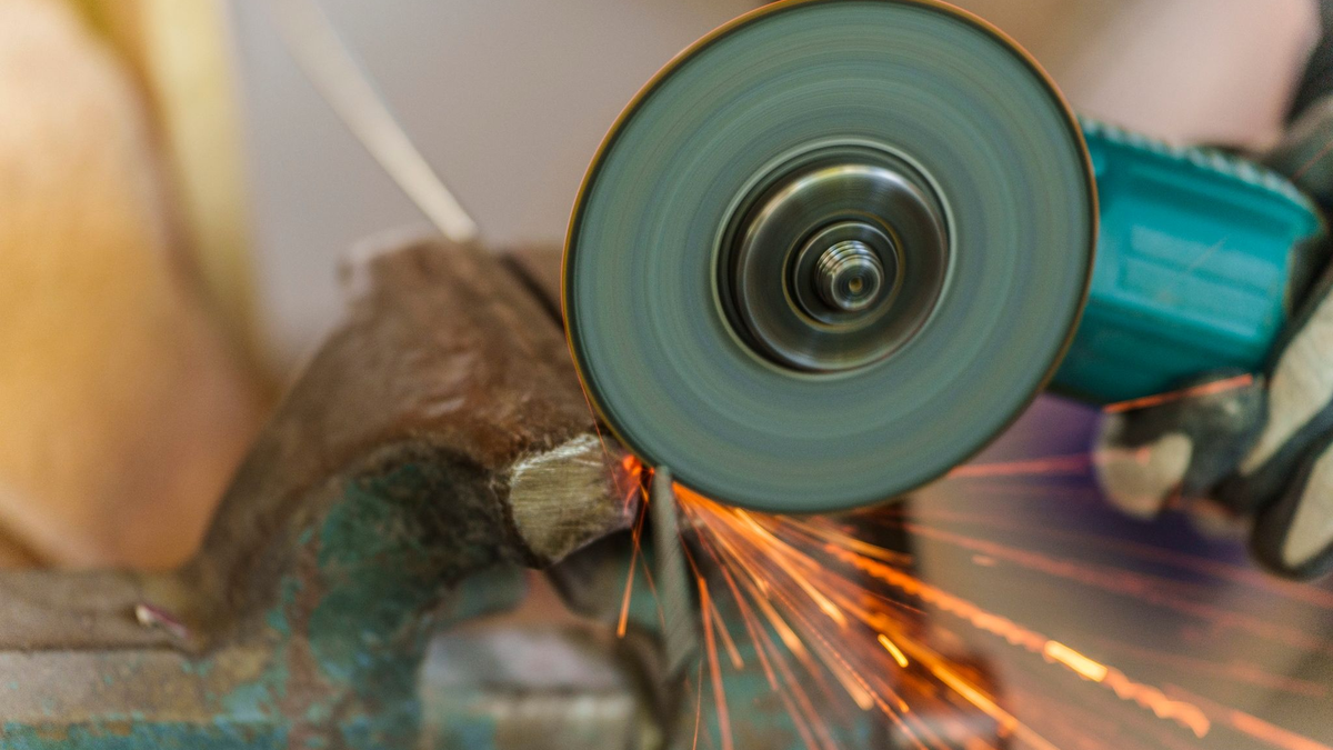 Ab einem Alter von 30 Jahren würde sich nur noch jeder fünfte für die Selbstständigkeit entscheiden. - Foto: Andreas Arnold/dpa