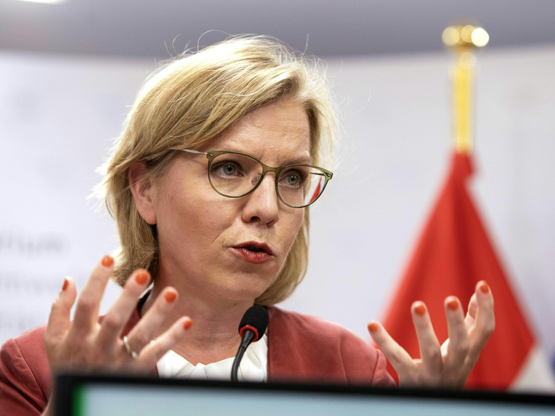 Klimaschutzministerin Leonore Gewessler ist in der Kritik: Sie «stellt sich über die Verfassung, weil sie es mit ihrer grünen Ideologie nicht vereinbaren kann, gesetzeskonform zu handeln.» - Foto: Alex Halada/APA/dpa