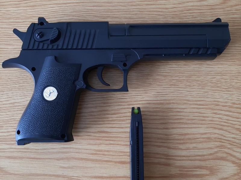 BPOLD-B: Bundespolizei stellt Anscheinswaffe am Hauptbahnhof Cottbus sicher - Foto: presseportal.de