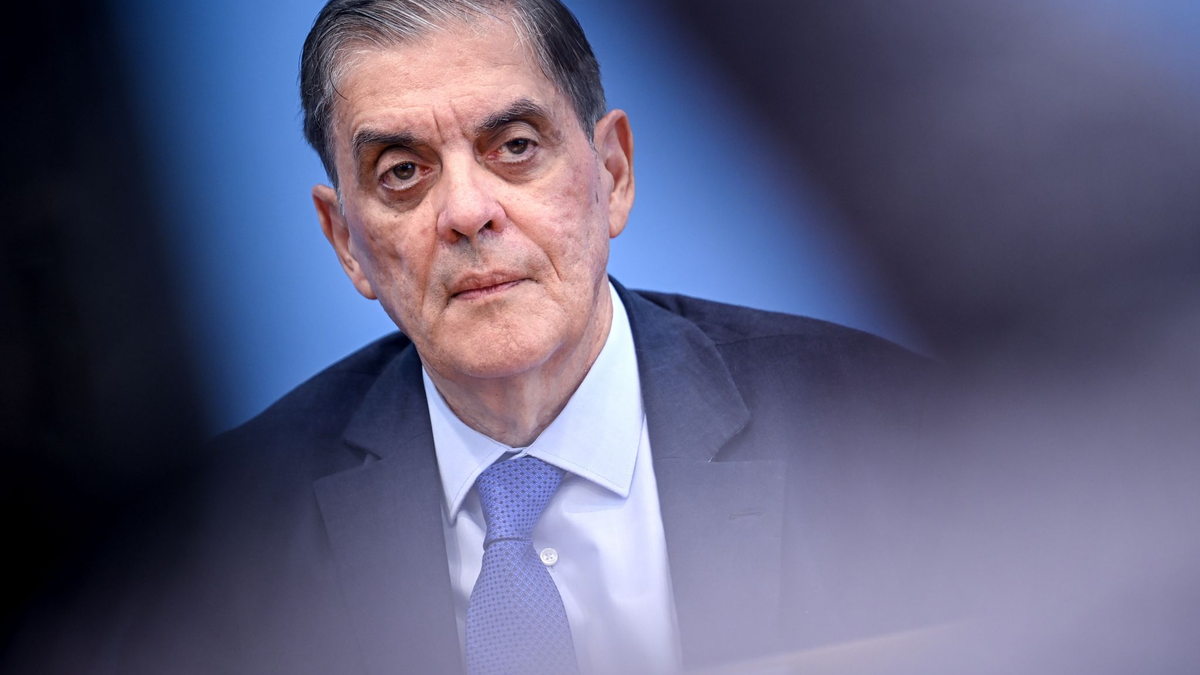 Romani Rose, Vorsitzender des Zentralrates Deutscher Sinti und Roma, ist besorgt über den Anstieg von Antiziganismus in Deutschland. - Foto: Britta Pedersen/dpa