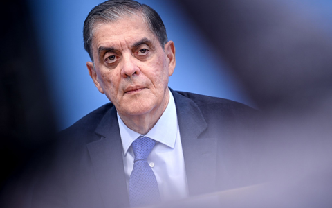 Romani Rose, Vorsitzender des Zentralrates Deutscher Sinti und Roma, ist besorgt über den Anstieg von Antiziganismus in Deutschland. - Foto: Britta Pedersen/dpa Romani Rose, Vorsitzender des Zentralrates Deutscher Sinti und Roma, ist besorgt über den Anstieg von Antiziganismus in Deutschland. - Foto: Britta Pedersen/dpa