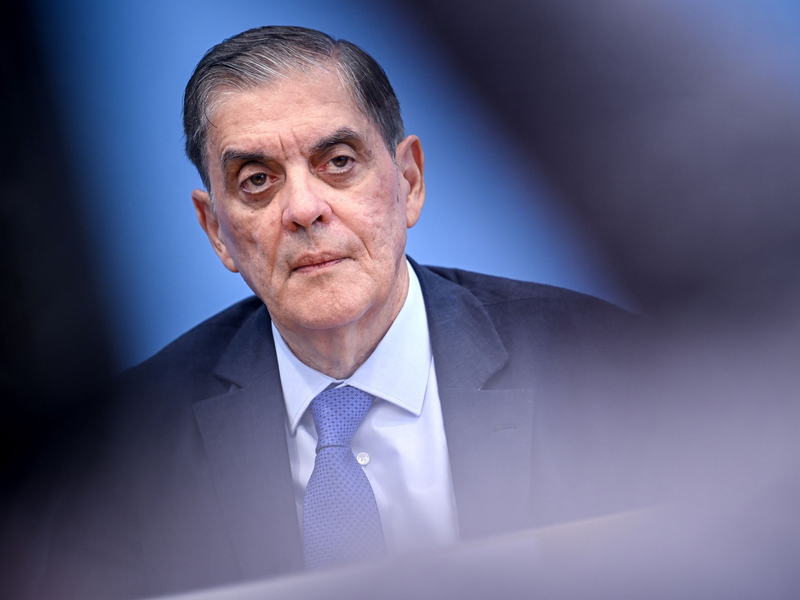 Romani Rose, Vorsitzender des Zentralrates Deutscher Sinti und Roma, ist besorgt über den Anstieg von Antiziganismus in Deutschland. - Foto: Britta Pedersen/dpa