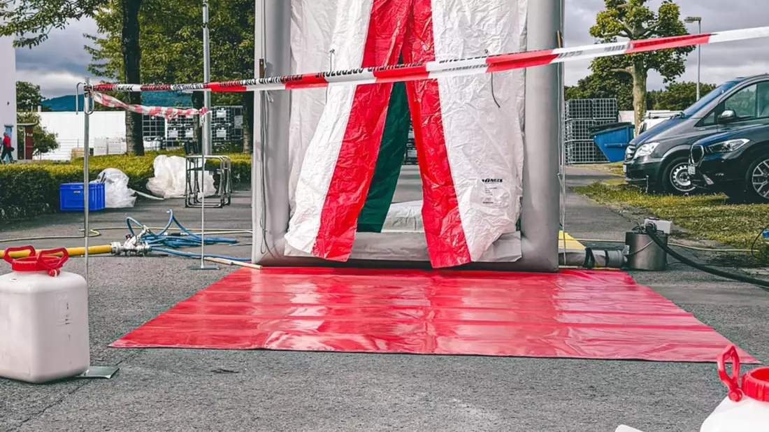 FW-DT: ABC-Einsatz bei Lack herstellendem Betrieb an der Ohmstraße - Bild: presseportal.de