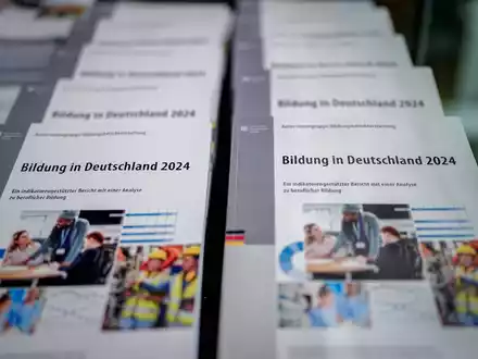 Schulen brauchen weiterhin Geld für die Digitalisierung (Archivbild) - Foto: Kay Nietfeld/dpa