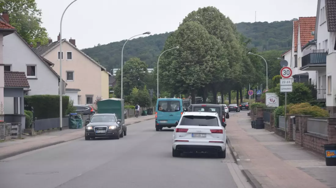 POL-HM: Riskanter Überholvorgang führt zu Verkehrsunfall - Bild: presseportal.de