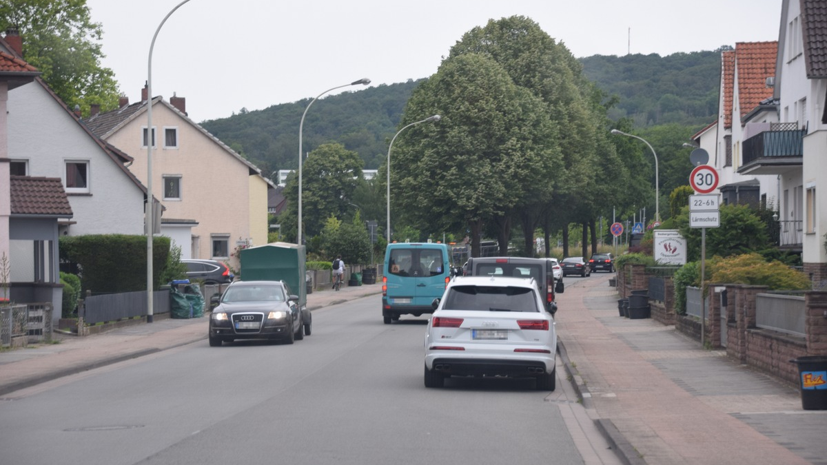 POL-HM: Riskanter Überholvorgang führt zu Verkehrsunfall - Foto: presseportal.de