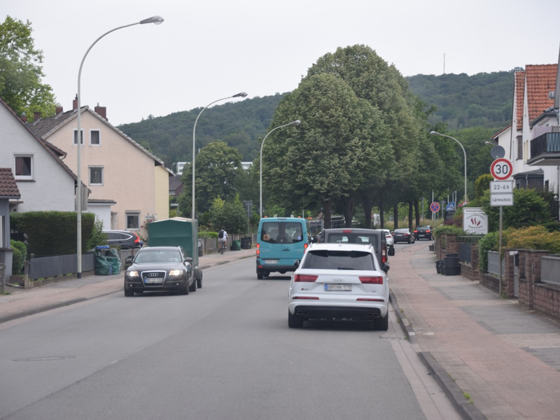 POL-HM: Riskanter Überholvorgang führt zu Verkehrsunfall - Foto: presseportal.de