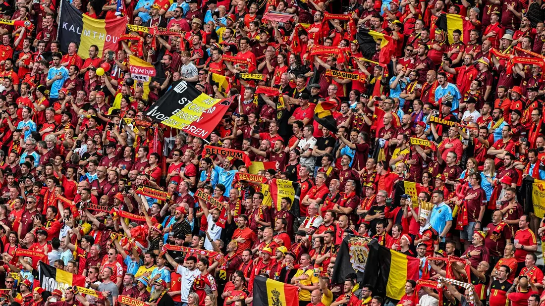 Die belgischen und die slowakischen Fans sorgten für eine gute Stimmung in Frankfurt. - Bild: Swen Pförtner/dpa