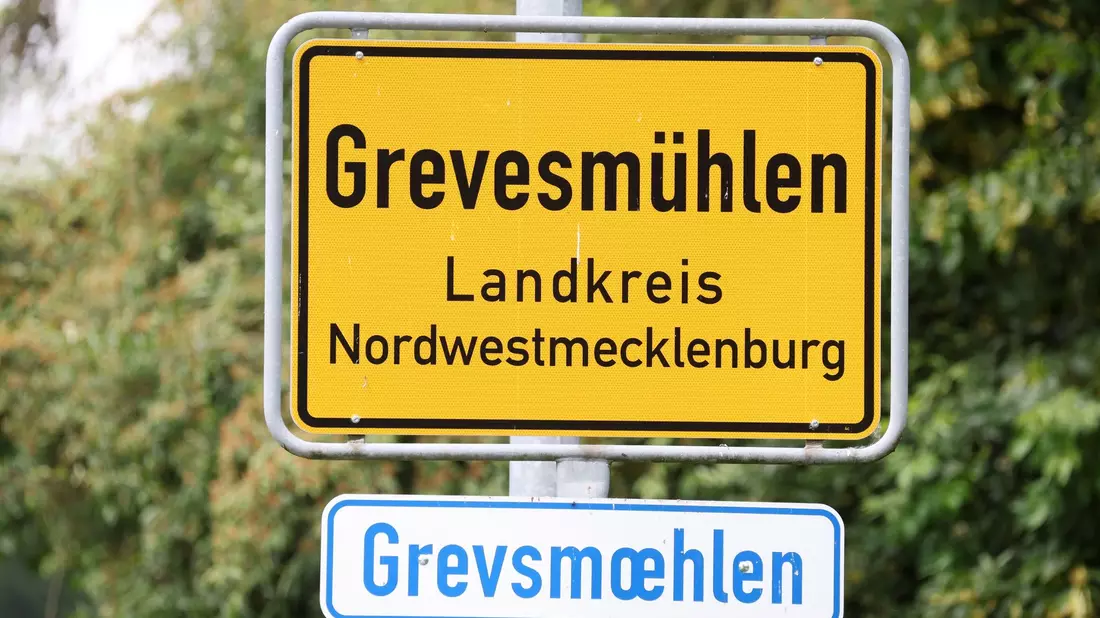 Den Ermittlern zufolge blieb das achtjährige Mädchen beim Vorfall in Grevesmühlen unverletzt. - Bild: Bernd Wüstneck/dpa